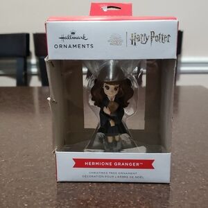 Hallmark Ornament HERMIONE GRANGER Wizarding World Harry Potter; 2022 NEW
